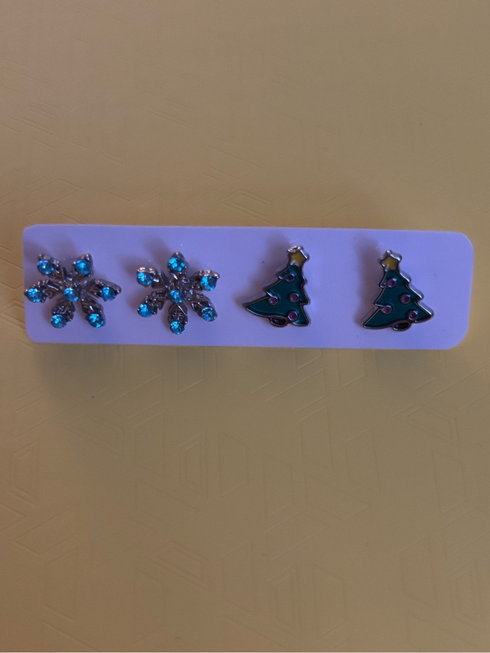 Kids Christmas Tree & Snowflake Stud Earrings - Green & Blue Hypoallergenic